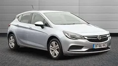 Sovereign silver Used 2016 Vauxhall Astra Design Edition Hatchback | £8,490 (Fair price)