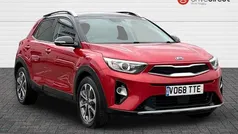 Red Used 2017 Kia Stonic First Edition SUV | £9,900 (Fair price)