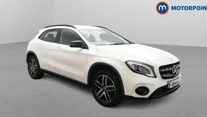 Käytetty Mercedes GLA180 Urban 122 HP (89 kW) 2019 Valkoinen Katumaasturi