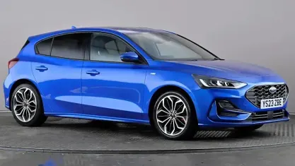 Used Ford Focus ST-Line X 155 HP (114 kW) 2023 Blue Hatchback