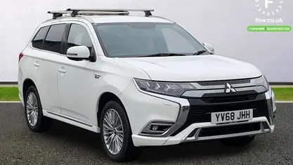 White Used 2018 Mitsubishi Outlander P-HEV Estate | £12,599 (Fair price)