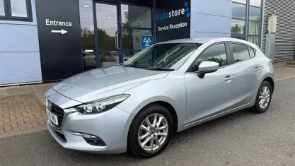 Begagnad Mazda 3 120 HK (88 kW) 2018 Halvkombi