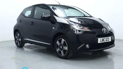 Used Toyota Aygo X-clusiv 69 HP (50 kW) 2015 Hatchback