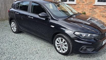 Used Fiat Tipo Easy Plus 120 HP (88 kW) 2018 Black Hatchback