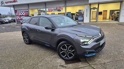 Usado Citroën e-C4 Shine 100 kW (136 CV) 2021 Gris Utilitario