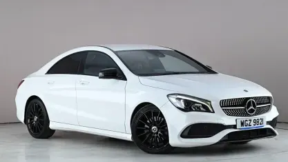 Usado Mercedes CLA220 AMG line 170 HP (125 kW) 2018 Branco Sedan