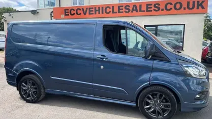 Used Ford Transit Custom Sport 170 HP (125 kW) 2019 Blue Van