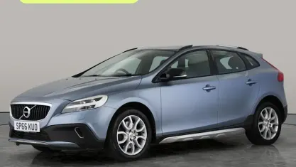 Used Volvo V40 Pro 152 HP (111 kW) 2016 Blue Hatchback