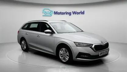 Used Skoda Octavia SE Technology 116 HP (85 kW) 2023 Silver Estate