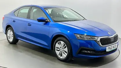 Used Skoda Octavia SE Technology 110 HP (80 kW) 2020 Blue Hatchback