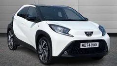 Pure white with black Used 2025 Toyota Aygo Hatchback | £14,990 (Fair price)
