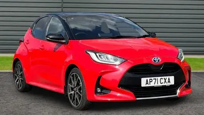 Used Toyota Yaris Edition 116 HP (85 kW) 2021 Orange Hatchback