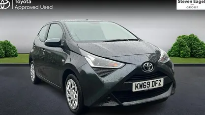 Used Toyota Aygo X-play 72 HP (52 kW) 2020 Hatchback
