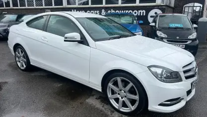 Used Mercedes C220 Executive 170 HP (125 kW) 2014 White Coupe