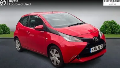 Used Toyota Aygo X-play 69 HP (50 kW) 2018 Hatchback