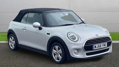 Usado Mini Cooper Cabriolet 136 HP (100 kW) 2018 Prateado Cabrios