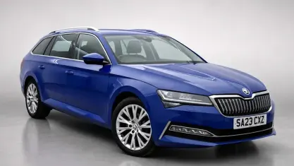 Used Skoda Superb SE L 218 HP (160 kW) 2023 Blue Estate