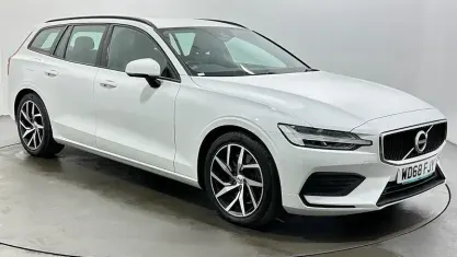 Used Volvo V60 Momentum 250 HP (183 kW) 2018 White Estate