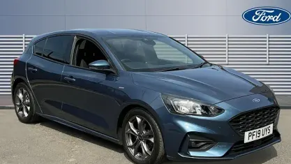 Used Ford Focus ST-Line 125 HP (91 kW) 2019 Blue Hatchback
