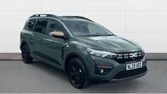 Green Used 2025 Dacia Jogger Extreme MPV | £18,452 (Fair price)