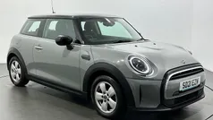 Used 2022 Mini Cooper Classic Hatchback | £13,318 (Fair price)