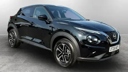 New Nissan Juke N-Connecta 114 HP (83 kW) 2026 Pearl black SUV