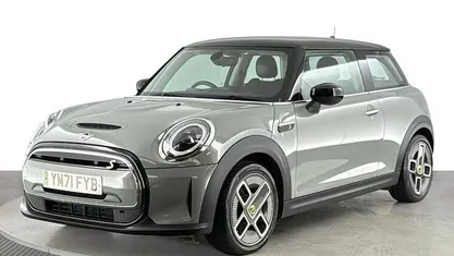 Used Mini Cooper Level 1 135 kW (184 HP) 2023 Hatchback