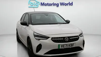 Second-hand Vauxhall Corsa-e Elite 100 kW (136 CP) 2020 Alb Hatchback