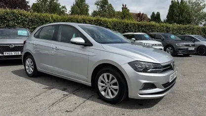 Used VW Polo SE 95 HP (69 kW) 2018 Silver Hatchback