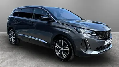 Usado Peugeot 5008 Allure+ 131 HP (96 kW) 2023 SUV