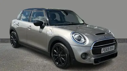 Used Mini Cooper S Classic 192 HP (141 kW) 2019 Silver Hatchback