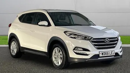 White Used 2017 Hyundai Tucson Premium SUV | £9,995 (Fair price)