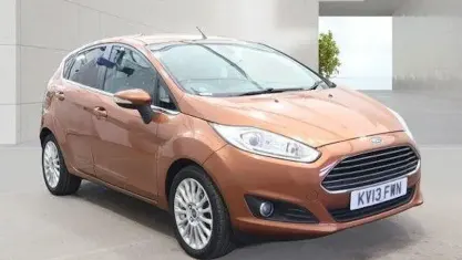 Used Ford Fiesta Titanium 105 HP (77 kW) 2015 Hatchback