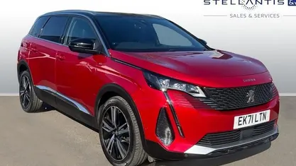 Used Peugeot 5008 Premium 131 HP (96 kW) 2021 Red SUV