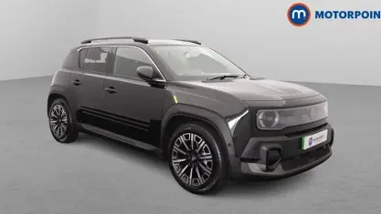 Used Renault 4 E-Tech Iconic 110 kW (150 HP) 2025 Black SUV