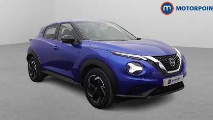 Używany Nissan Juke N-Connecta 114 KM (83 kW) 2023 Niebieski SUV