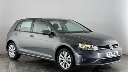 Used VW Golf VII SE 125 HP (91 kW) 2017 Hatchback