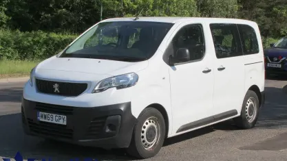 Used Peugeot Expert S 120 HP (88 kW) 2019 White Van