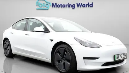 Used Tesla Model 3 RWD 222 kW (302 HP) 2022 White Sedan
