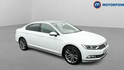 Used VW Passat GT 150 HP (110 kW) 2019 White Sedan