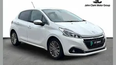 White Used 2017 Peugeot 208 Allure Hatchback | £6,500 (Fair price)