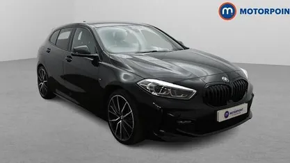 Usado BMW 118 M Sport 150 HP (110 kW) 2022 Preto Citadino