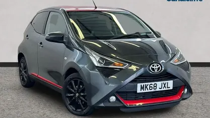 Used Toyota Aygo x-press 71 HP (52 kW) 2018 Grey Hatchback