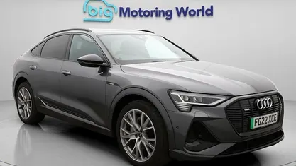 Begagnad Audi e-tron Sportback Black Edition 300 kW (408 HK) 2022 Grå SUV