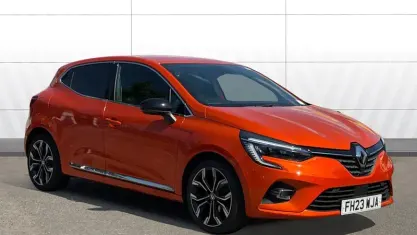 Used Renault Clio Techno 90 HP (66 kW) 2023 Orange Hatchback