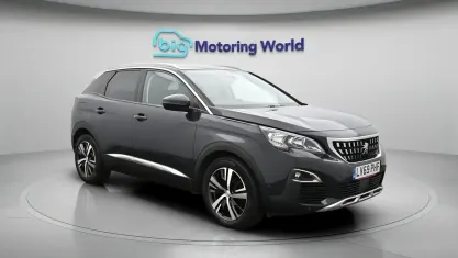 Begagnad Peugeot 3008 Allure 131 HK (96 kW) 2019 Grå SUV