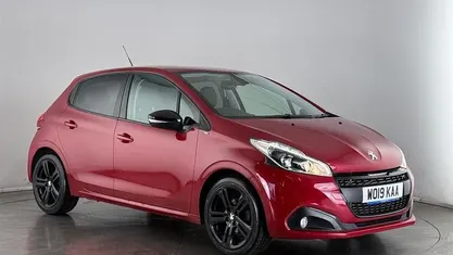 Used Peugeot 208 GT-line 109 HP (80 kW) 2019 Red Hatchback