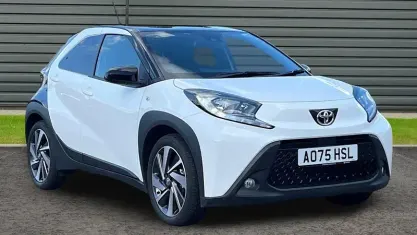 Used Toyota Aygo X 72 HP (52 kW) 2025 White SUV