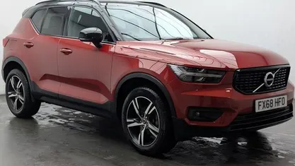 Used Volvo XC40 R-Design 156 HP (114 kW) 2018 SUV