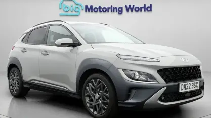Gebraucht Hyundai Kona Premium 141 PS (103 kW) 2022 Grau SUV